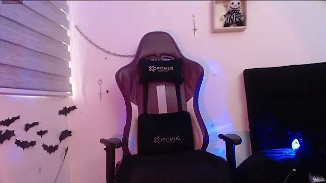 Snapshot of mistress__lilith chatting on February 16, 2026, 9:13 pm mistress lilith online show from February 16, 2026, 9:13 pm