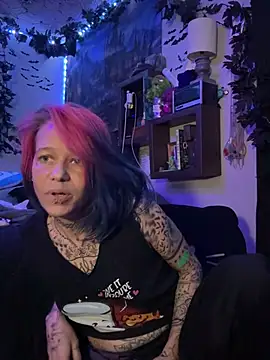 Snapshot of trashbrat chatting on June 23, 2026, 3:37 am trashbrat online show from June 23, 2026, 3:37 am