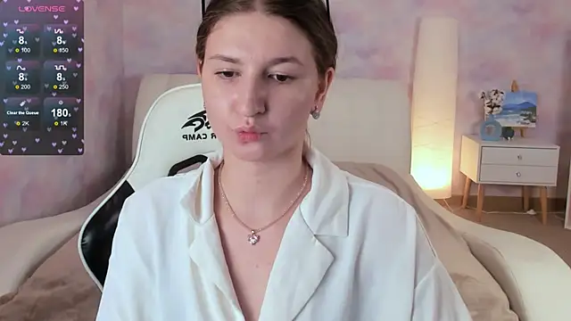 Snapshot of Katty_Bacchus chatting on February 18, 2025, 2:16 pm Katty Bacchus online show from February 18, 2025, 2:16 pm