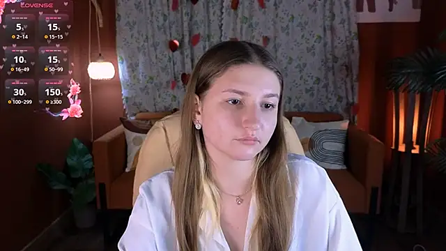 Snapshot of Katty_Bacchus chatting on February 17, 2025, 5:23 pm Katty Bacchus online show from February 17, 2025, 5:23 pm