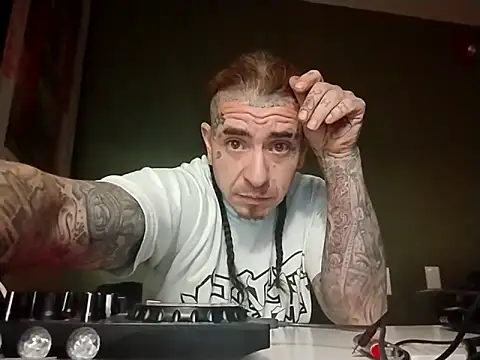 Snapshot of justthetip4209 chatting on March 19, 2025, 12:34 pm justthetip4209 online show from March 19, 2025, 12:34 pm