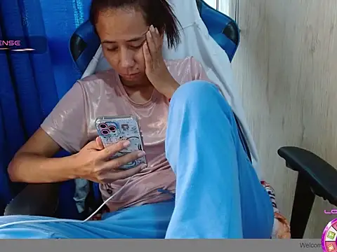 Danielagomez33 online show from February 16, 2026, 12:37 pm