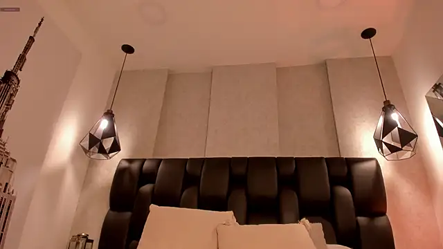 Blue Angell online show from April 15, 2026, 1:11 am