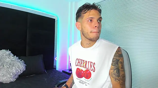 Snapshot of Marcus_Blaze chatting on January 21, 2025, 7:17 pm Marcus Blaze online show from January 21, 2025, 7:17 pm