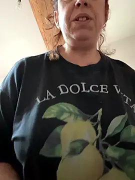 Snapshot of sweetinside_ chatting on January 14, 2026, 9:35 am sweetinside online show from January 14, 2026, 9:35 am