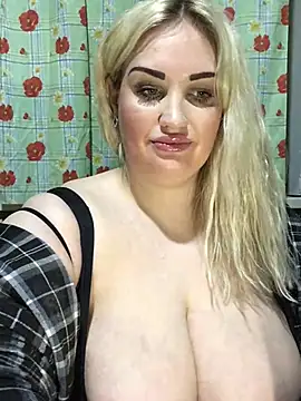 VikiiStoun online show from February 4, 2026, 10:05 pm