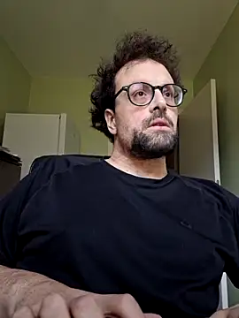 Snapshot of littlehairyman chatting on March 7, 2025, 10:46 am littlehairyman online show from March 7, 2025, 10:46 am