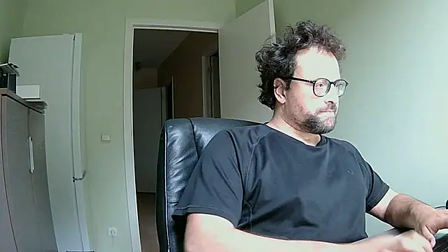 Snapshot of littlehairyman chatting on September 30, 2025, 7:14 am littlehairyman online show from September 30, 2025, 7:14 am