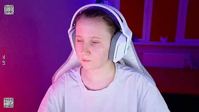 mon lola online show from March 14, 2026, 5:19 pm