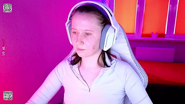 mon lola online show from February 5, 2026, 8:21 am