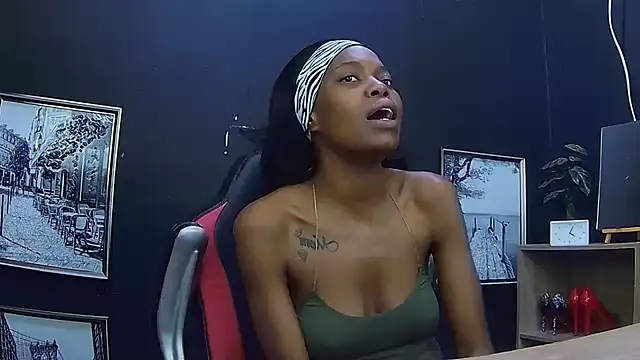 Snapshot of Ebonydivaxxx chatting on September 16, 2025, 6:47 am Ebonydivaxxx online show from September 16, 2025, 6:47 am