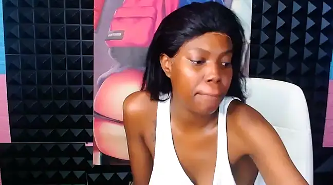 Snapshot of Ebonydivaxxx chatting on February 21, 2025, 7:01 am Ebonydivaxxx online show from February 21, 2025, 7:01 am