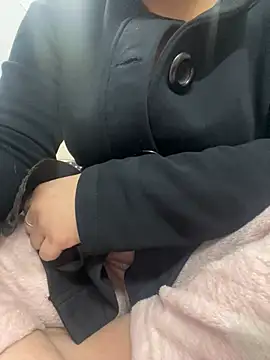 Red-Magic-25 online show from January 13, 2026, 6:39 am