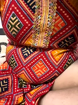 Red-Magic-25 online show from October 6, 2025, 6:14 am