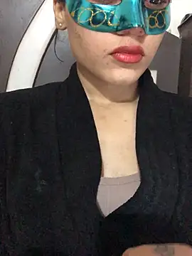 Snapshot of Tanvi_roy98 chatting on January 18, 2025, 11:43 am Tanvi roy98 online show from January 18, 2025, 11:43 am