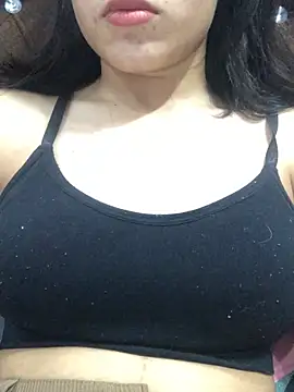 Snapshot of Tanvi_roy98 chatting on February 24, 2025, 7:44 am Tanvi roy98 online show from February 24, 2025, 7:44 am