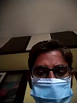 vannaaaa100 online show from January 8, 2025, 2:14 am