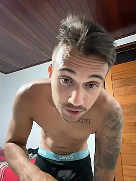 carvalhofelipe online show from January 11, 2025, 12:33 am