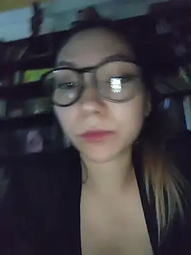 LoveFoxyQueen online show from May 28, 2026, 6:25 pm