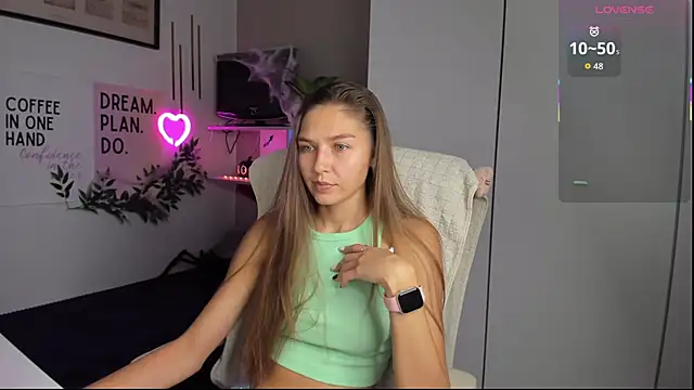 Snapshot of SofiaLolipop chatting on November 7, 2025, 2:54 pm SofiaLolipop online show from November 7, 2025, 2:54 pm