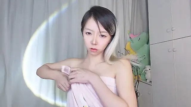 Snapshot of Ciri-CC chatting on March 14, 2025, 5:24 pm Ciri-CC online show from March 14, 2025, 5:24 pm