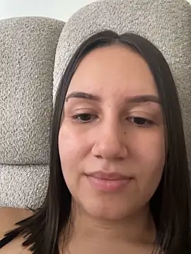 Jullya x online show from May 13, 2026, 8:16 pm