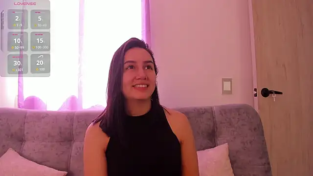 Jullya x online show from December 18, 2025, 4:11 pm