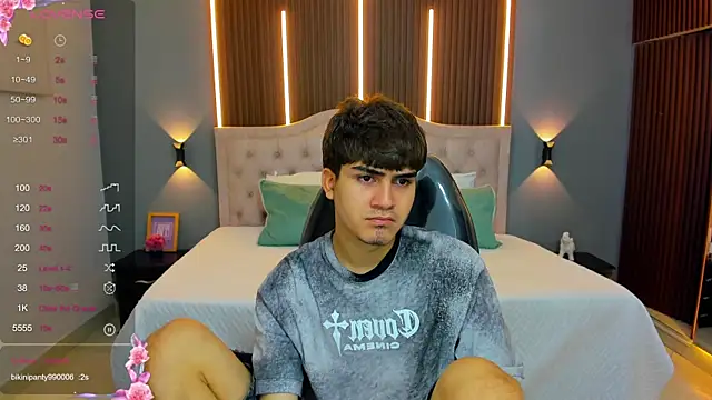 Snapshot of Tommy18__ chatting on July 12, 2026, 3:29 am Tommy18 online show from July 12, 2026, 3:29 am