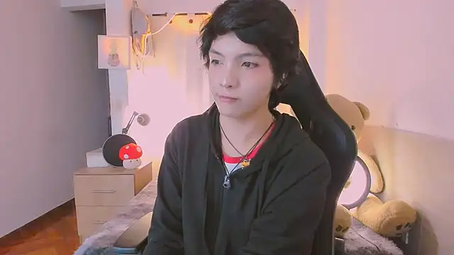 Snapshot of AllanYong18 chatting on April 8, 2026, 4:14 am AllanYong18 online show from April 8, 2026, 4:14 am