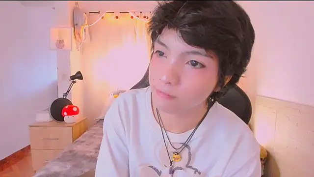 Snapshot of AllanYong18 chatting on April 10, 2026, 1:29 pm AllanYong18 online show from April 10, 2026, 1:29 pm