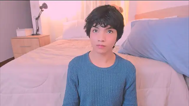 AllanYong18 online show from December 1, 2025, 5:08 am