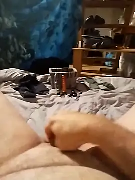 Snapshot of ludov17 chatting on February 12, 2026, 11:48 pm ludov17 online show from February 12, 2026, 11:48 pm