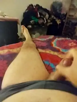 Snapshot of ludov17 chatting on October 3, 2025, 3:20 am ludov17 online show from October 3, 2025, 3:20 am