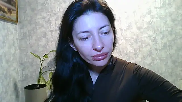 LissaBlossom online show from May 18, 2026, 5:13 am