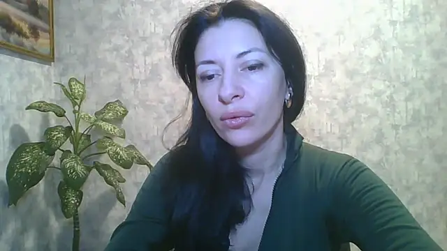 LissaBlossom online show from February 8, 2026, 4:43 am