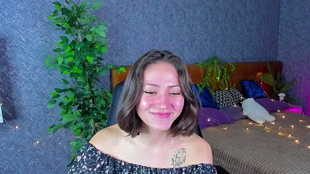 Snapshot of Bellalovesss chatting on March 19, 2025, 11:39 am Bellalovesss online show from March 19, 2025, 11:39 am