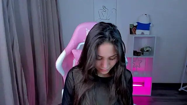 Snapshot of Bellalovesss chatting on March 2, 2025, 12:36 pm Bellalovesss online show from March 2, 2025, 12:36 pm