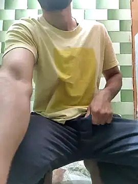 TOPMOON001 online show from November 12, 2025, 5:55 am