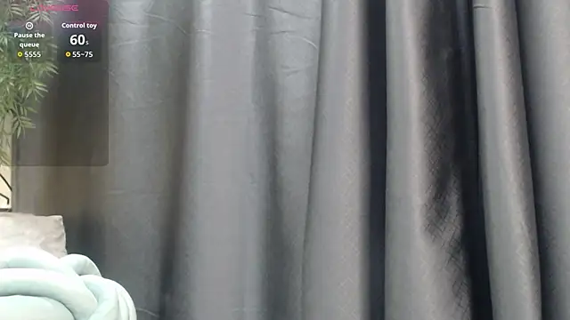 Snapshot of scyrim2 chatting on October 8, 2025, 8:42 pm scyrim2 online show from October 8, 2025, 8:42 pm