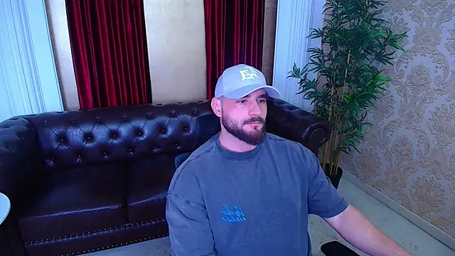 Snapshot of AdamJamesonn chatting on November 11, 2025, 5:24 am AdamJamesonn online show from November 11, 2025, 5:24 am