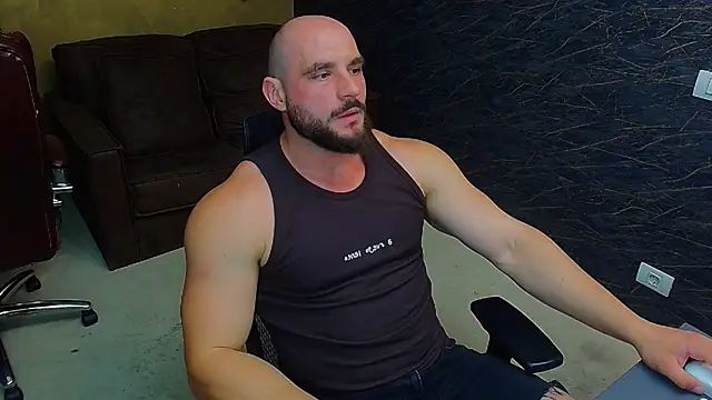 Snapshot of AdamJamesonn chatting on June 26, 2026, 5:13 am AdamJamesonn online show from June 26, 2026, 5:13 am