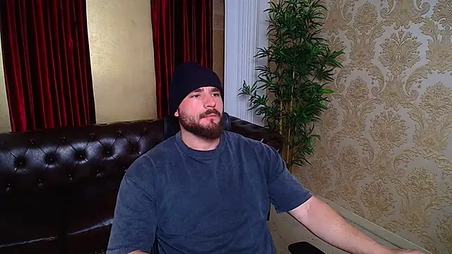 Snapshot of AdamJamesonn chatting on November 13, 2025, 6:06 am AdamJamesonn online show from November 13, 2025, 6:06 am