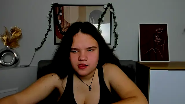 Snapshot of AdeleCruz chatting on February 14, 2025, 1:29 pm AdeleCruz online show from February 14, 2025, 1:29 pm