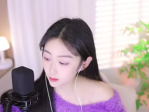 Snapshot of Muzi-sing chatting on March 9, 2025, 12:09 pm Muzi-sing online show from March 9, 2025, 12:09 pm