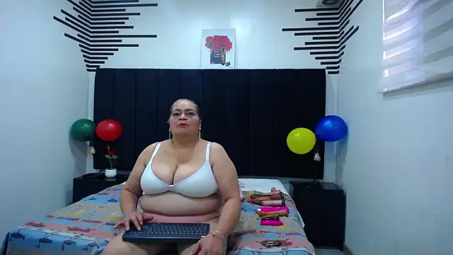 VickyBoobss online show from November 1, 2025, 1:05 pm