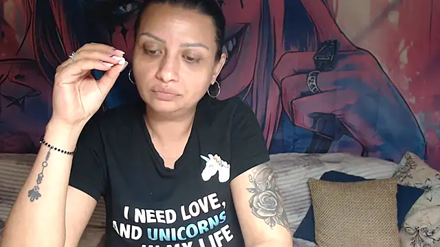 rosse26830 online show from May 8, 2026, 8:01 pm