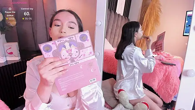 chelsea bolton  online show from October 11, 2025, 12:17 pm