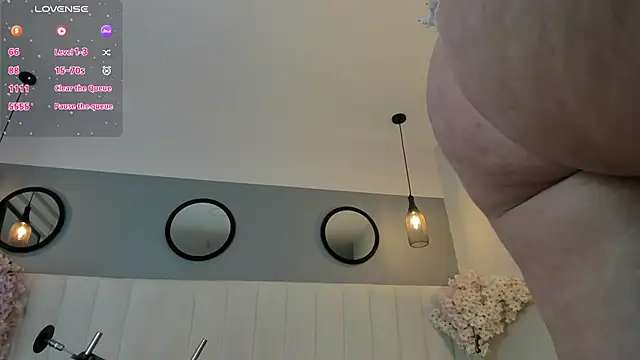 chelsea bolton  online show from February 10, 2026, 1:10 pm