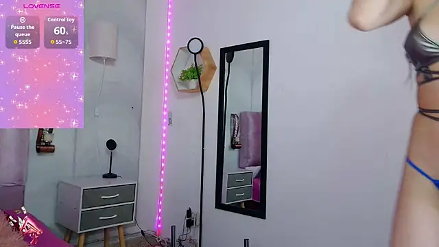 madison oli online show from November 21, 2025, 12:04 pm