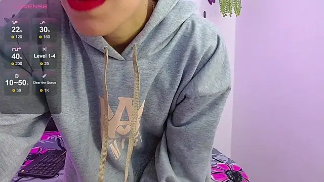 Snapshot of Candy_Mendez chatting on November 6, 2025, 12:31 pm Candy Mendez online show from November 6, 2025, 12:31 pm